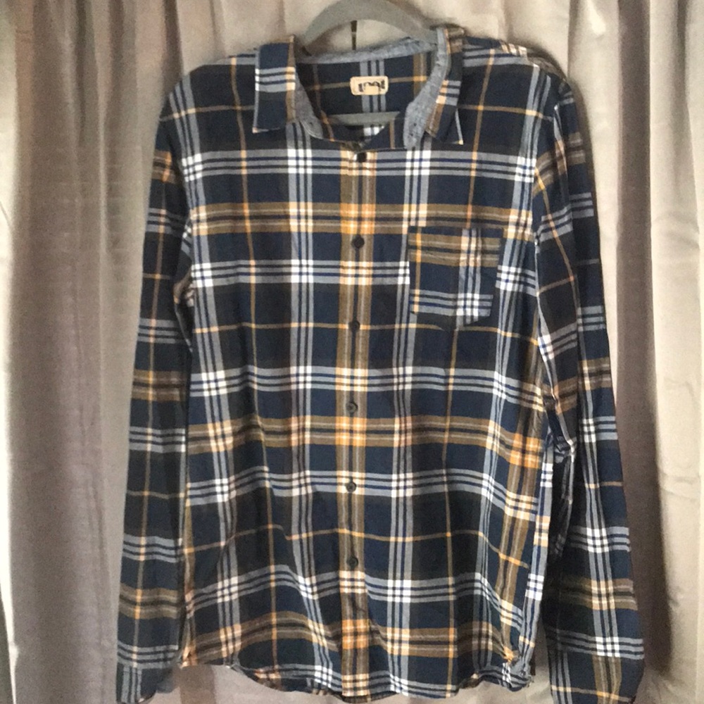 Men’s Button Up